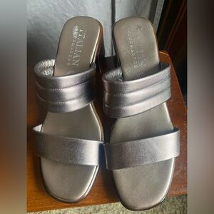 Italian Shoemakers Metallic Sandals size 9 Brand New !